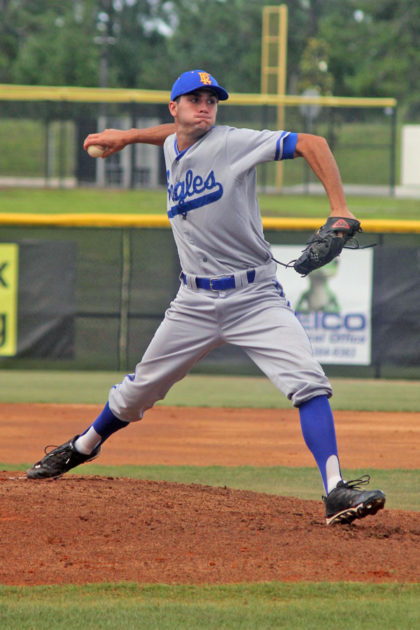 Daniel Ponce de Leon throwing a pitch for the Embry-Riddle Eagles in 2014, at a home game.
