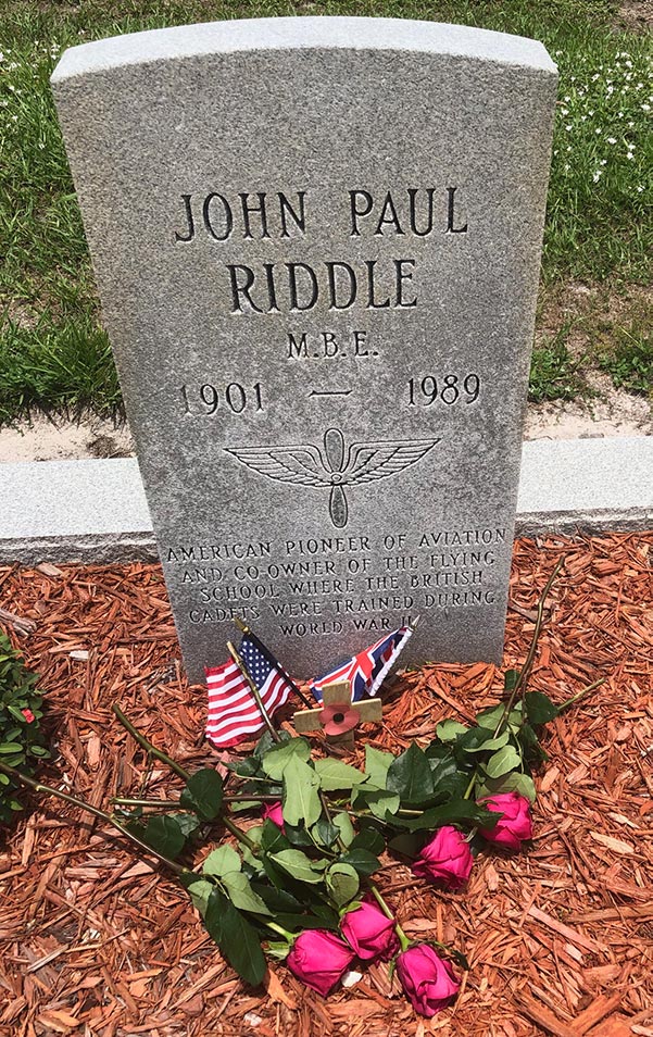 John Paul Riddle's grave marker in Arcadia